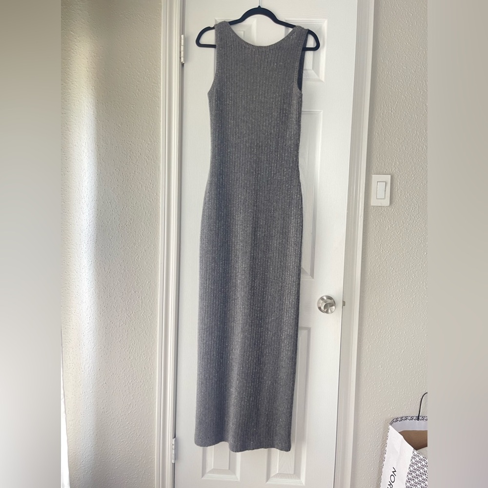 Halston Heritage Sequin Knit Low Back Gown Silver Gray – Size M